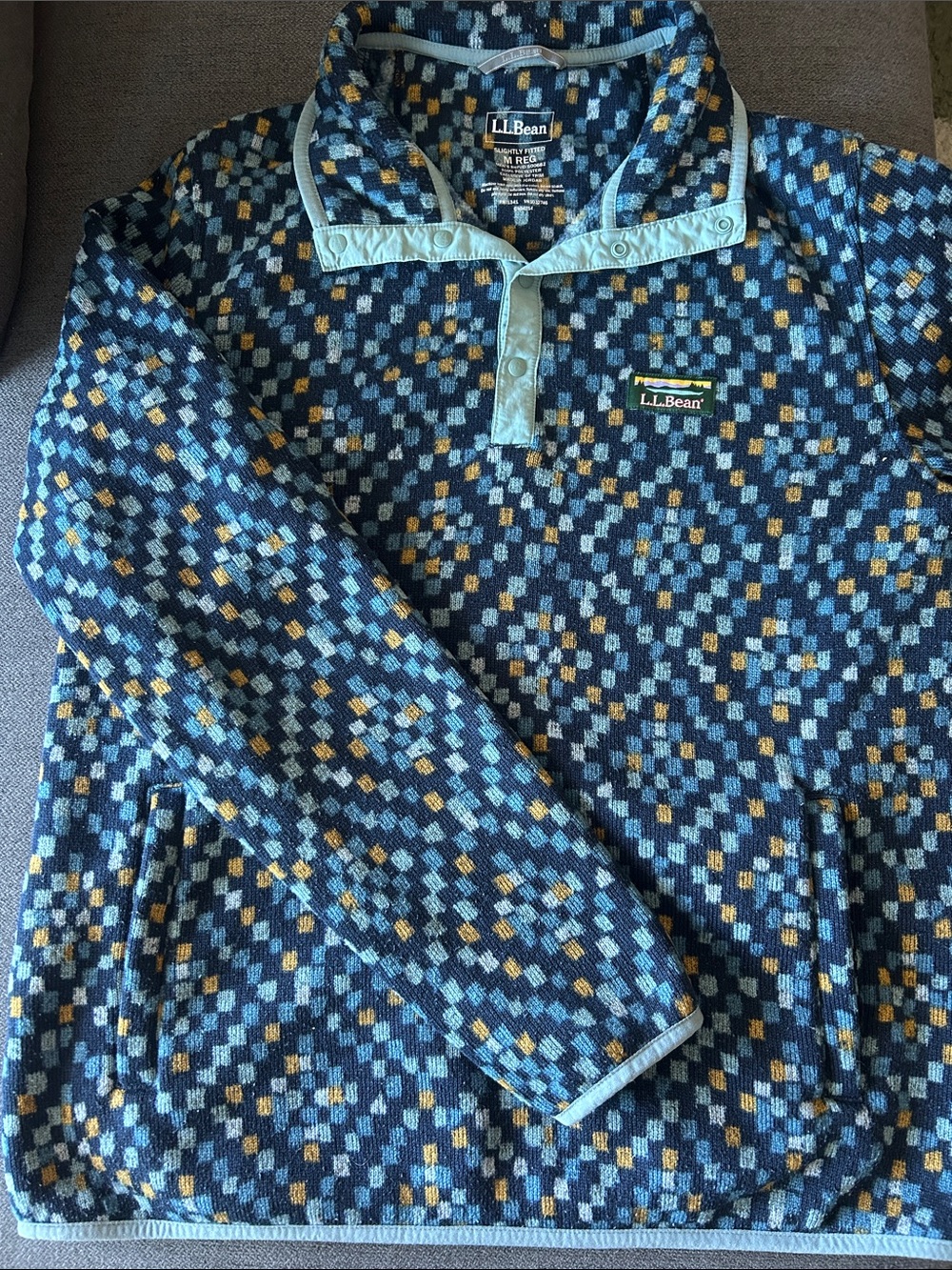 L.L. Bean Men's Navy Blue Geometric Fleece Pullover with Light Blue Trim